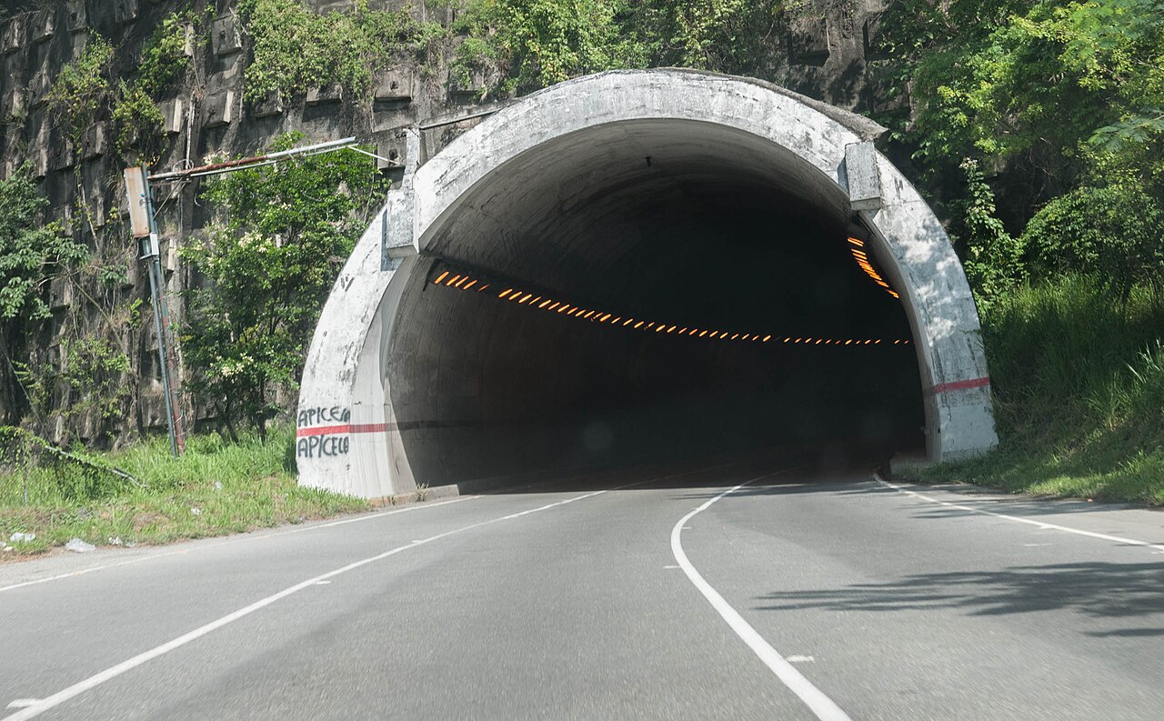 Cierre nocturno del Túnel de La Planicie II en Caracas hasta el 2 de octubre