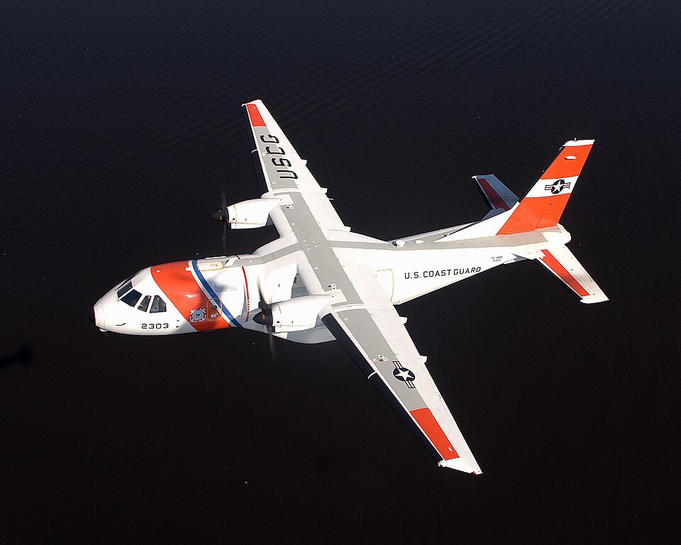 HALLAN RESTOS DEL AVIÓN AMBULANCIA QUE DESAPARECIÓ FRENTE A NANTUCKET CON SEIS PERSONAS A BORDO