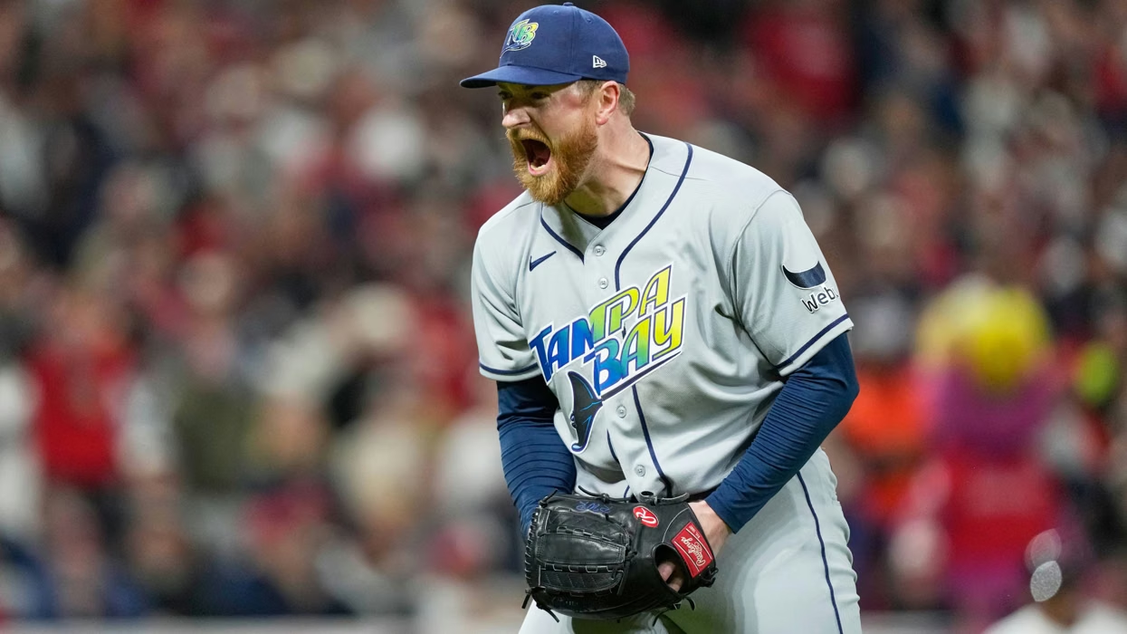 LOS RAYS, A UN TRIUNFO DEL BANDERÍN: GANARON 3-1 A CLEVELAND Y LIDERAN LA SERIE 3-2
